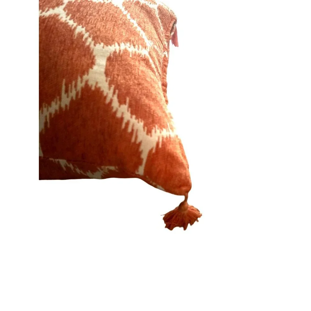 Decorative Throw Pillow With Tassels - 18
